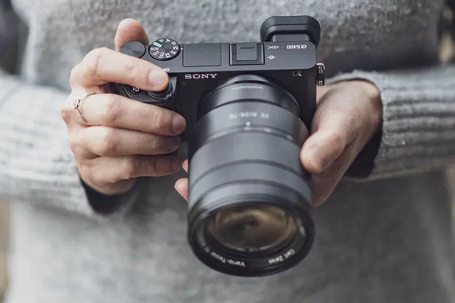 دوربین سونی آلفا 6400 بسیار کم کارکرد|دوربین عکاسی و فیلمبرداری|گنبد کاووس, |دیوار