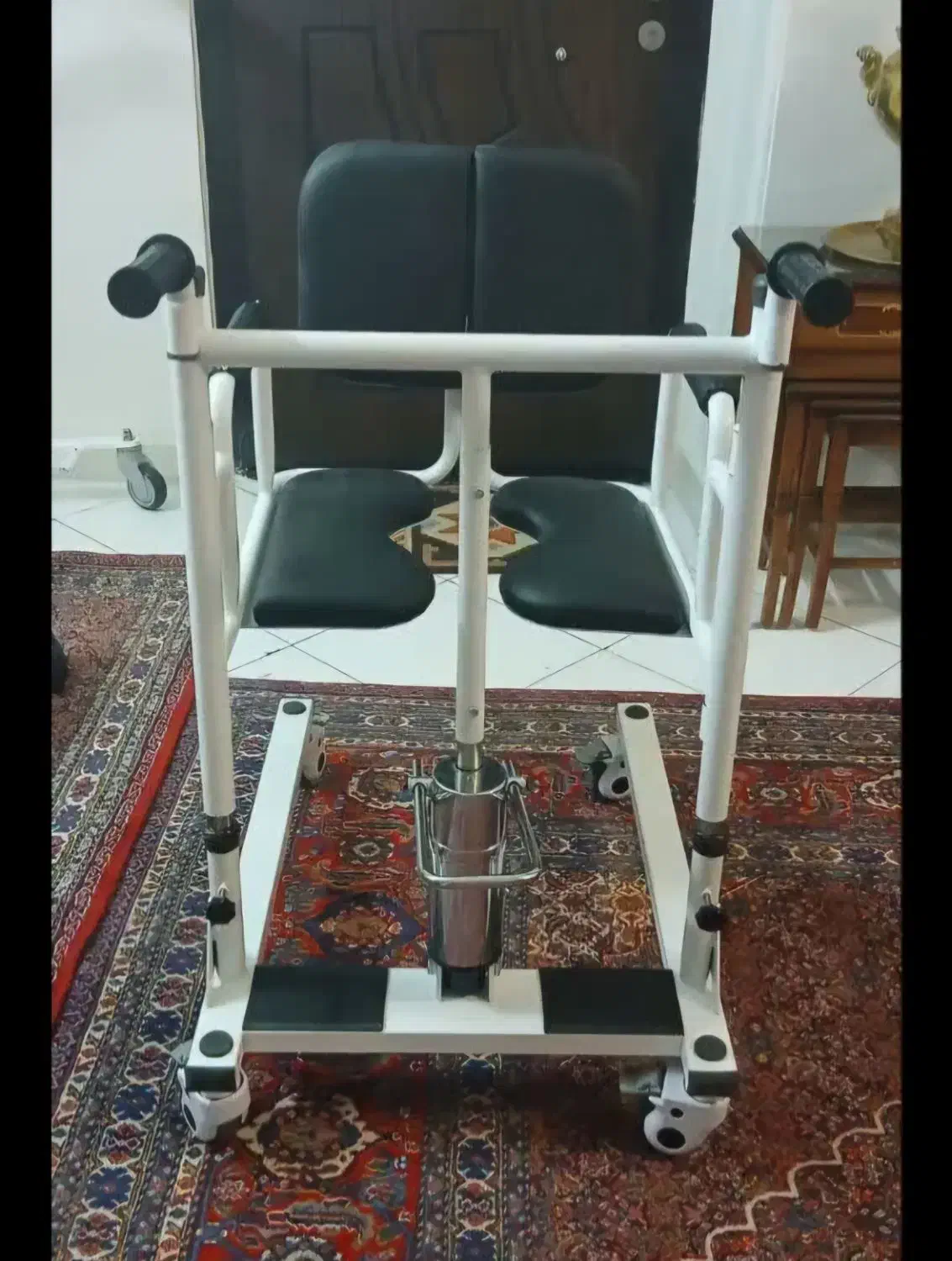 ویلچر فوق العاده کاربردی بدون نیاز ب جابجایی بیمار|آرایشی، بهداشتی، درمانی|کرج, گلشهر|دیوار