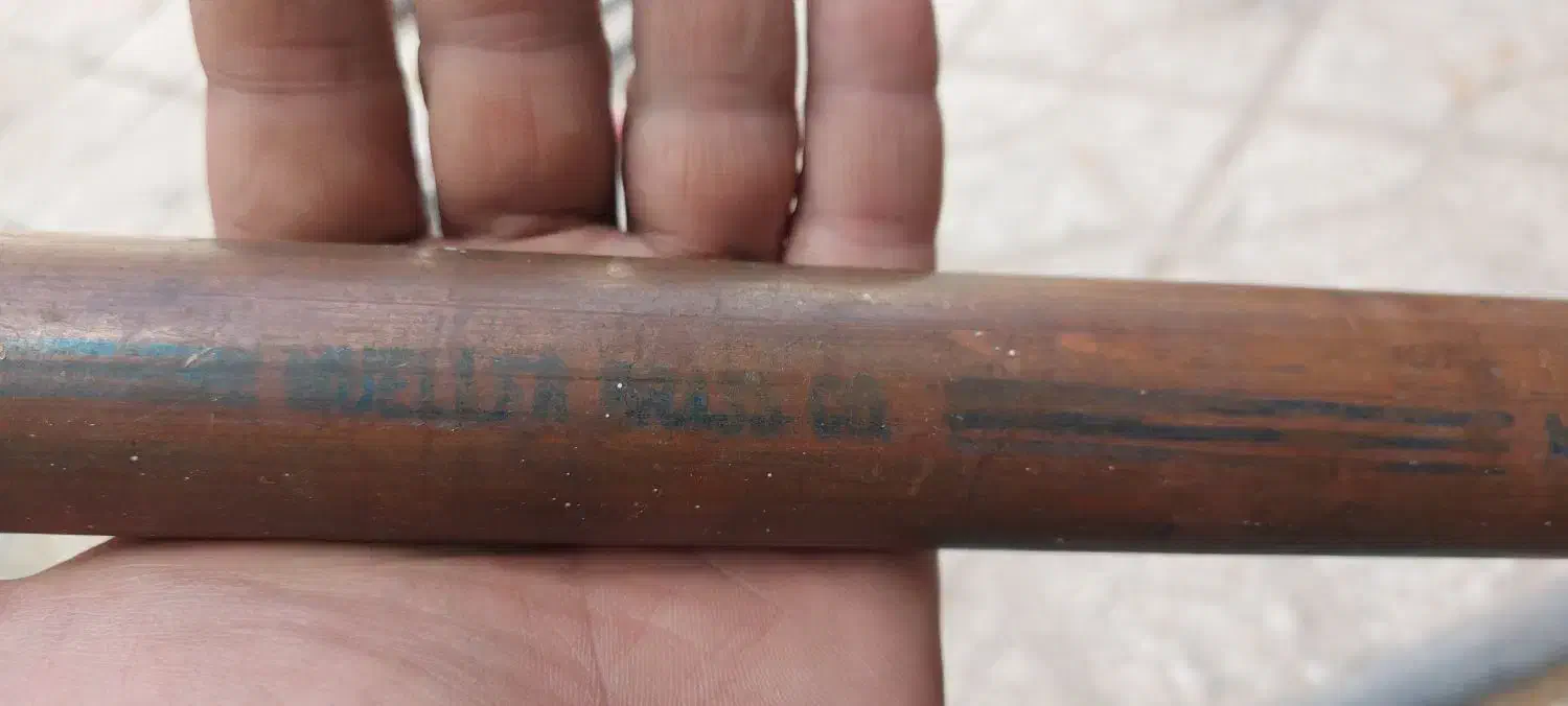 یک شاخه لوله مسی قدیمی آنتیک امریکایی|کلکسیون اشیاء عتیقه|بروجرد, |دیوار