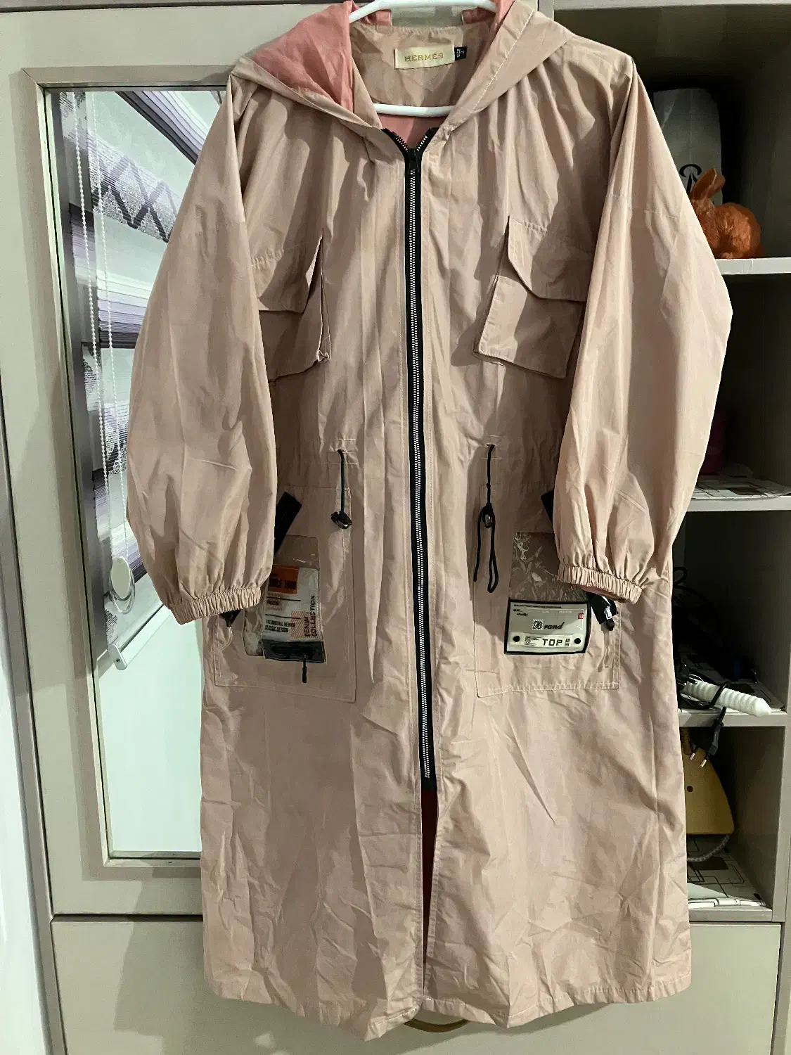 تعدادی بارانی و رویه سایز ۴۸|لباس|میانه, |دیوار