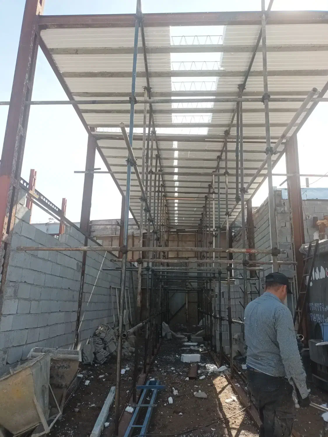 داربست با قیمت مناسب نصب فوری همه روزه|خدمات پیشه و مهارت|تبریز, |دیوار