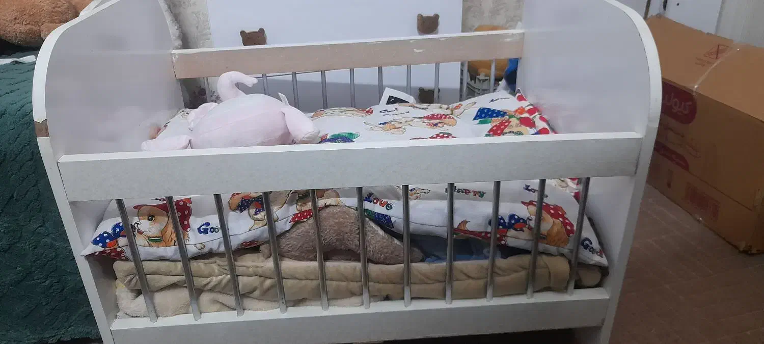 گهواره نوزادی|تخت و صندلی بچه|اردبیل, |دیوار