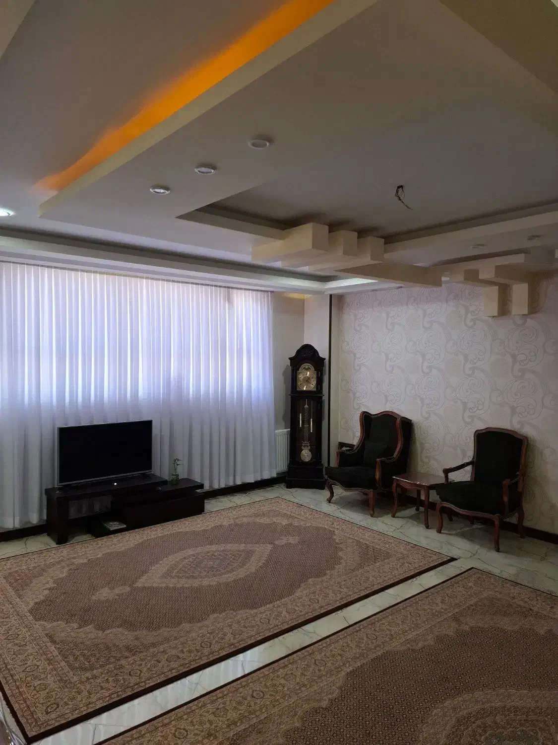 فرش خوش نقش و باکیفیت برندِ فرهی ۹متری|فرش|سیرجان, |دیوار