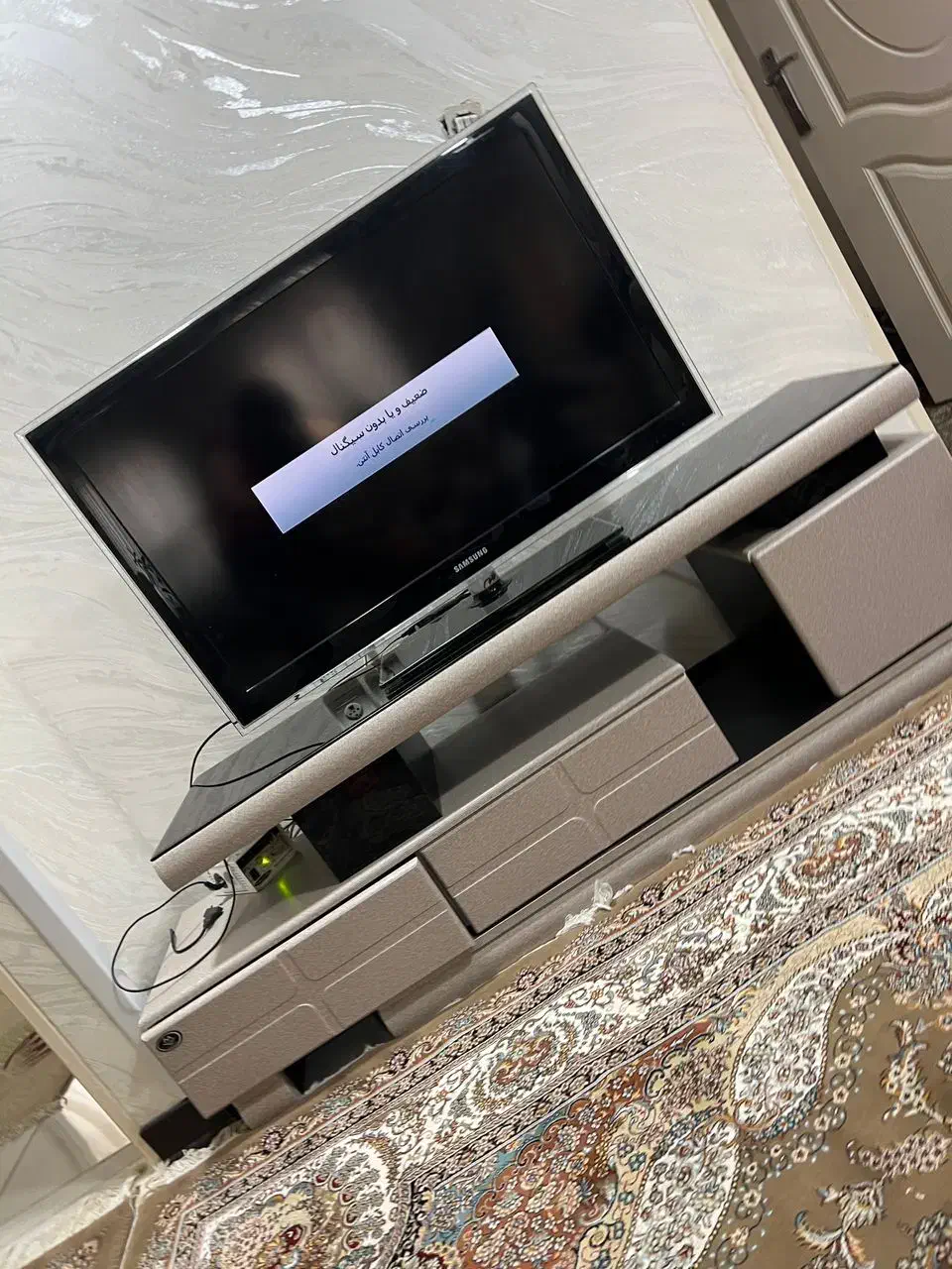 تلویزیون ، میز|تلویزیون و پروژکتور|دماوند, گیلاوند|دیوار