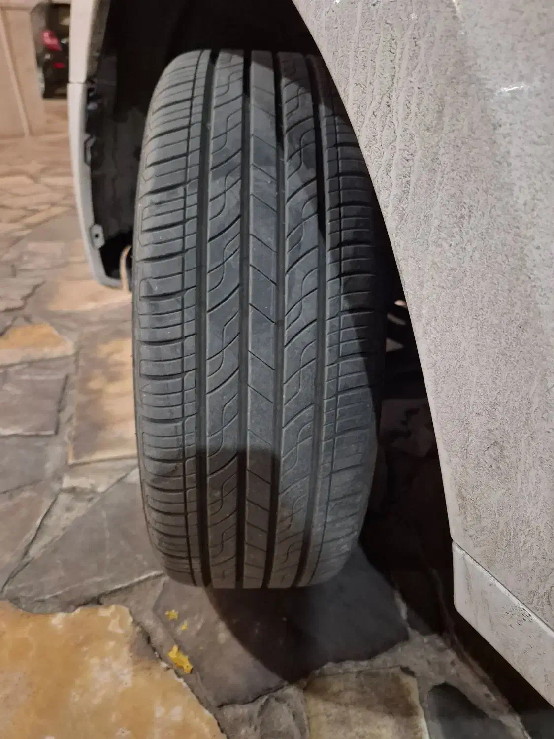 لاستیک ۱۹۵/۵۵/۱۵|قطعات یدکی و لوازم جانبی|مشهد, نیروی هوایی|دیوار