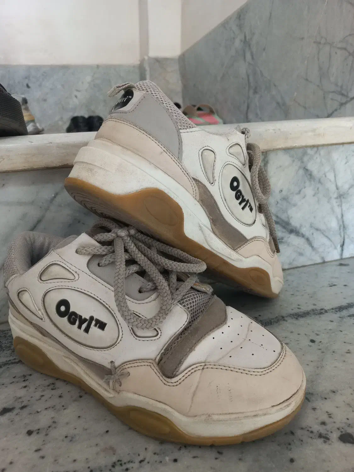 کفش اصلی برند ogi سایز ۴۲|کیف، کفش، کمربند|گنبد کاووس, |دیوار