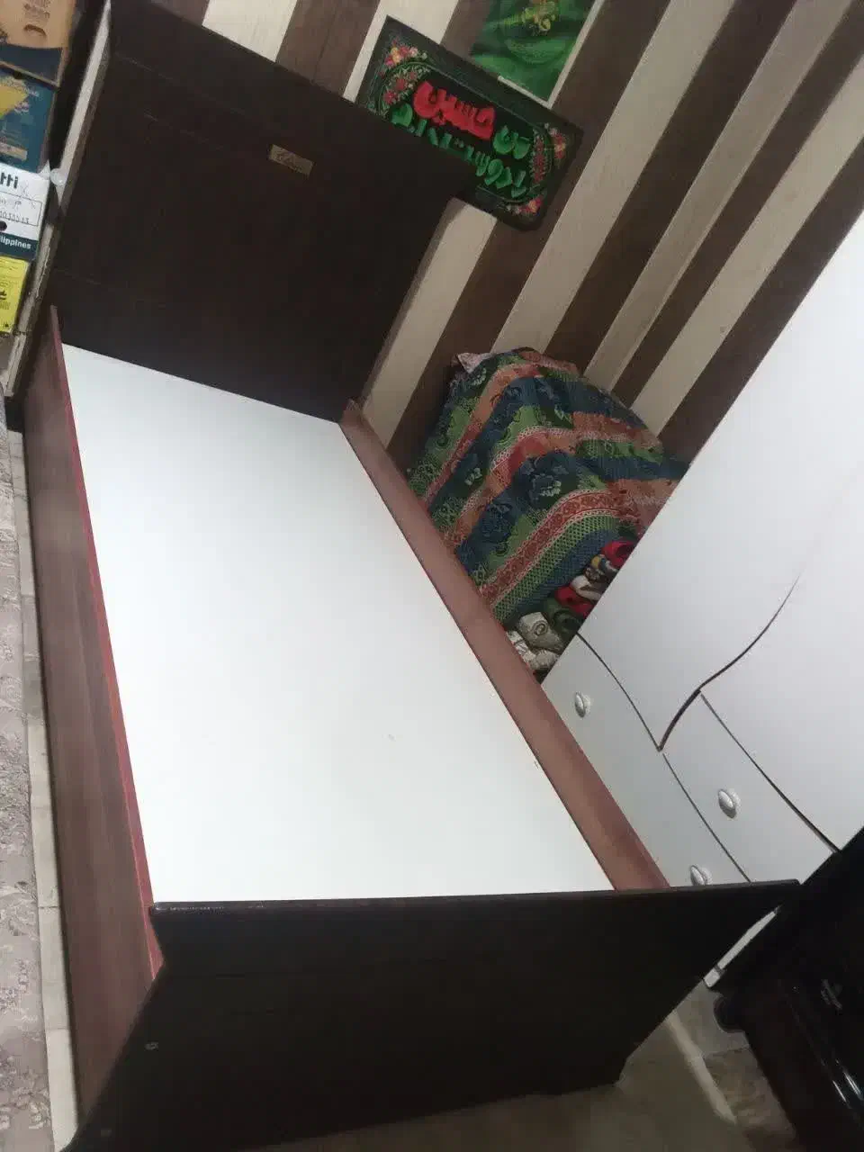 تخت خواب|تشک تختخواب|قم, طلاب غیر ایرانی|دیوار