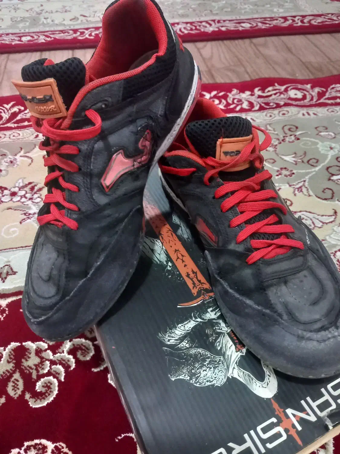 کفش ورزشی فوتسالی|تجهیزات ورزشی|درگزین, |دیوار