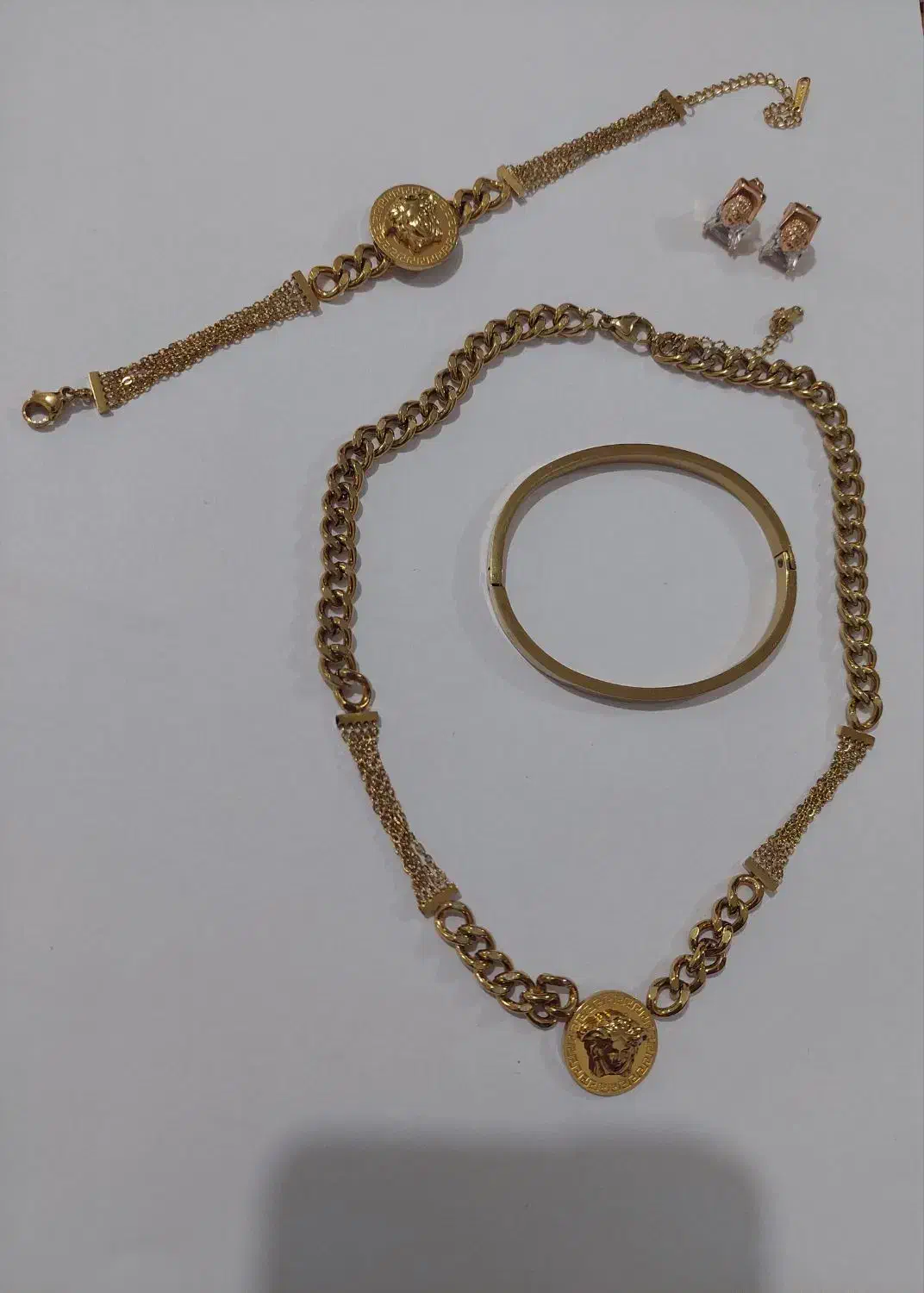 ست گردنبند و دستبند ورساچ، دستبند کارتیر، گوشواره|بدلیجات|تهران, استخر|دیوار