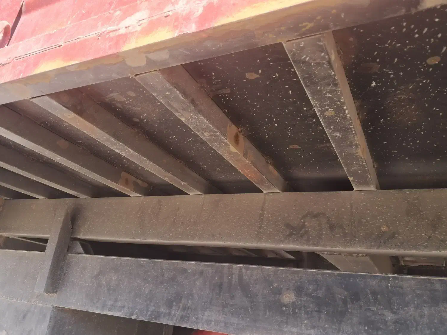 تریلی|ماشین‌آلات صنعتی|هرسین, |دیوار