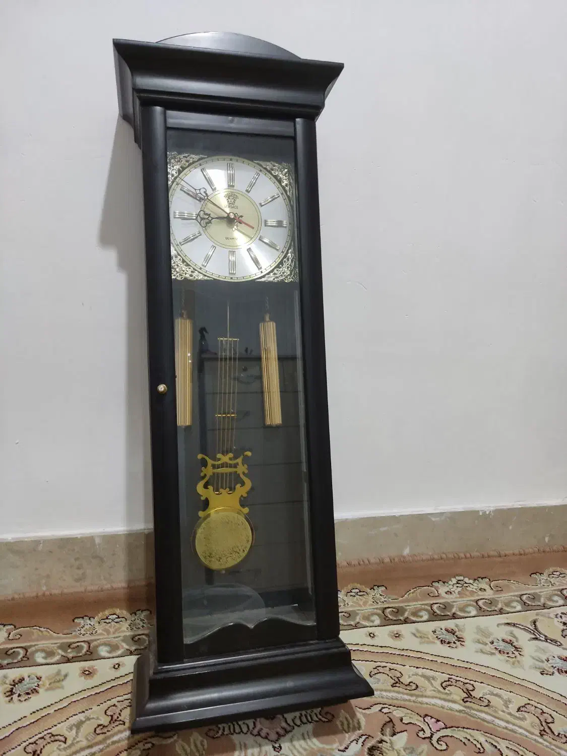 ساعت دیواری کاملا سالم بدون خط و خش|ساعت دیواری و تزئینی|زنجان, |دیوار