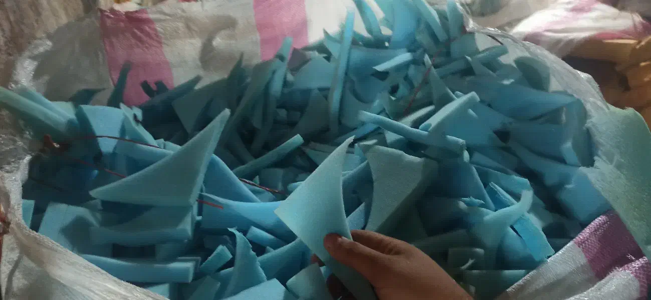 خرید ضایعات فوم و ابر و اسفنج و فروش آسیابی|عمدهفروشی|چهاردانگه (تهران), |دیوار