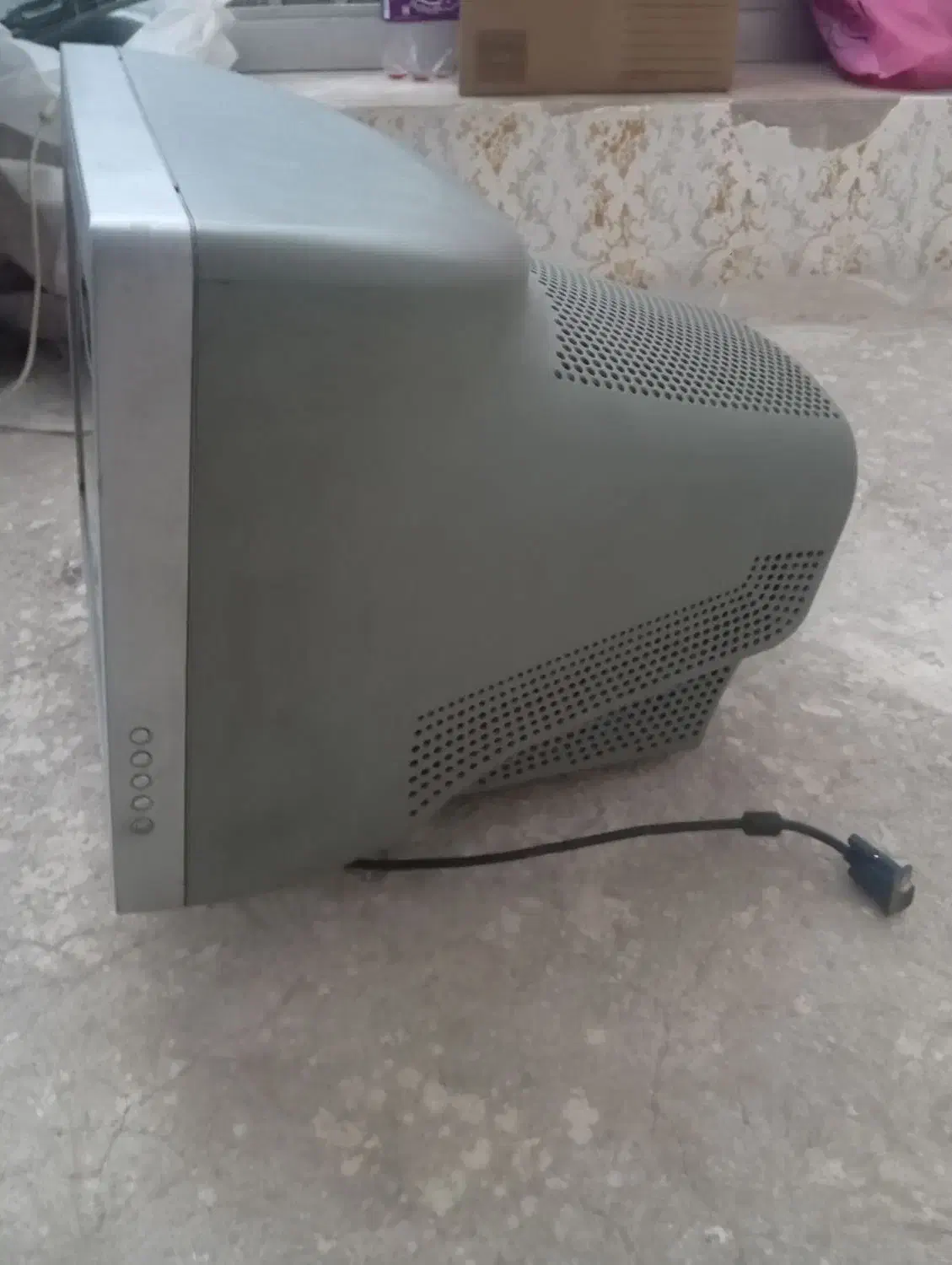 مانیتور قدیمی|قطعات و لوازم جانبی رایانه|خوی, |دیوار