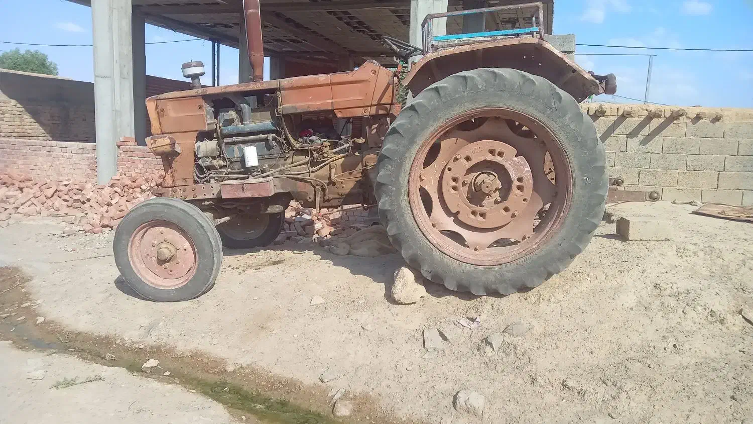 یک دستگاه تراکتور رومانی مدل۶۵|خودرو سنگین|ملکان, |دیوار