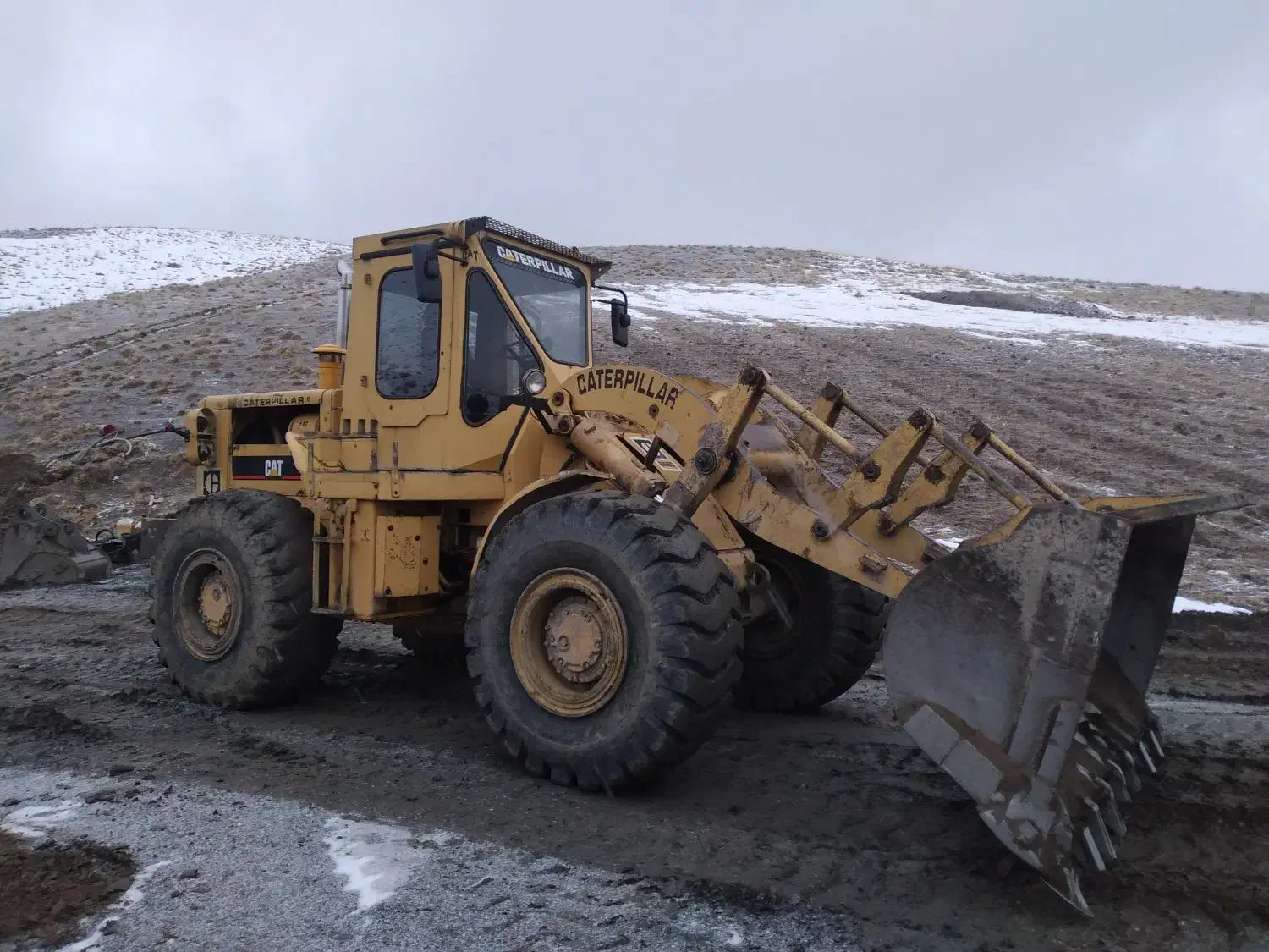 اجاره لودر بیل بلدوزر کاترپیلار|خدمات حمل و نقل|بروجرد, |دیوار