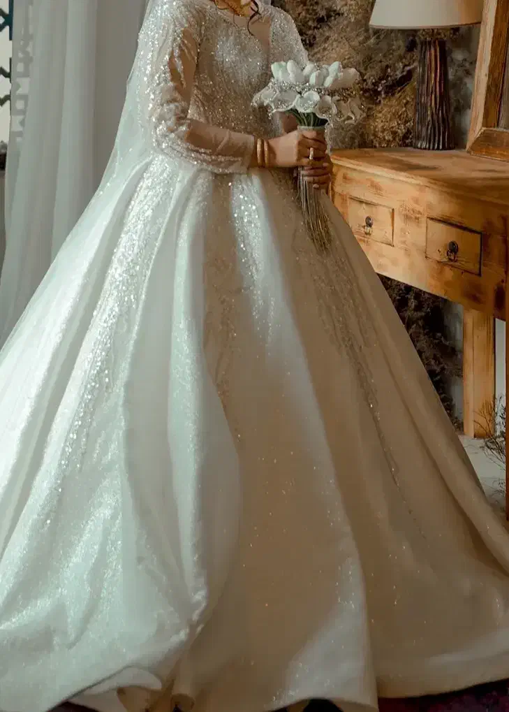 لباس عروس|لباس|اردبیل, |دیوار