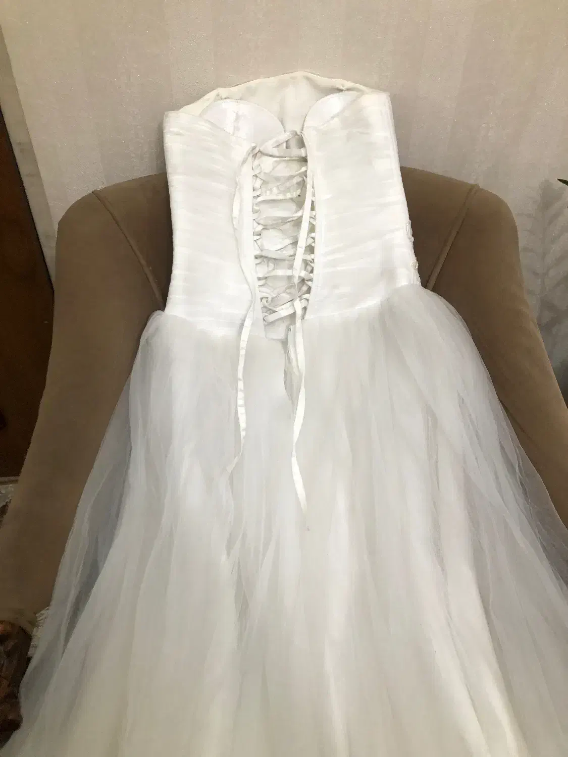 فروش یا کرایه قیمت توافقی( لباس عروس) میباشد|لباس|تهران, امیر بهادر|دیوار