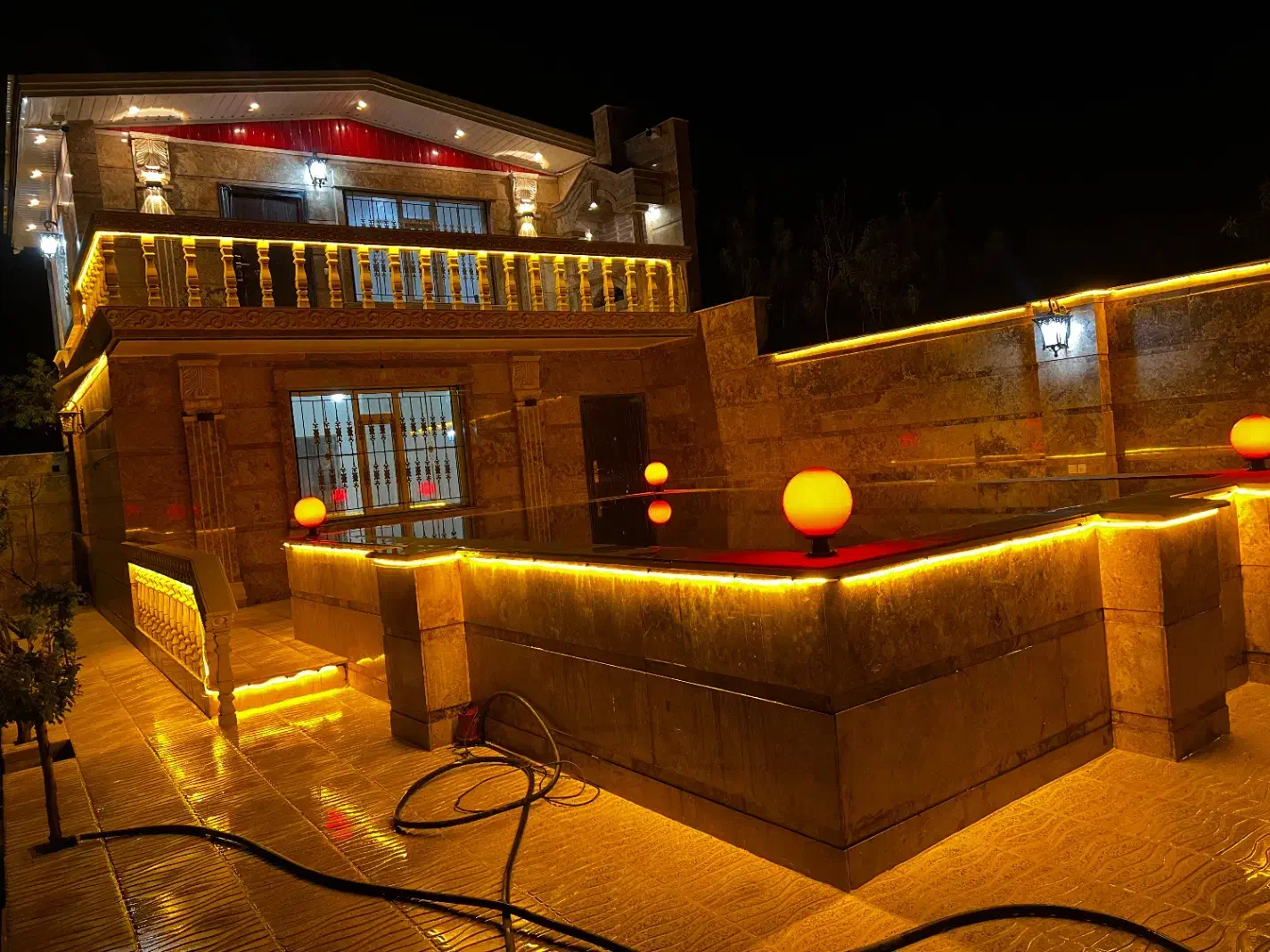 ویلا باغ اجاره ای|اجارهٔ کوتاهمدت ویلا و باغ|اراک, |دیوار