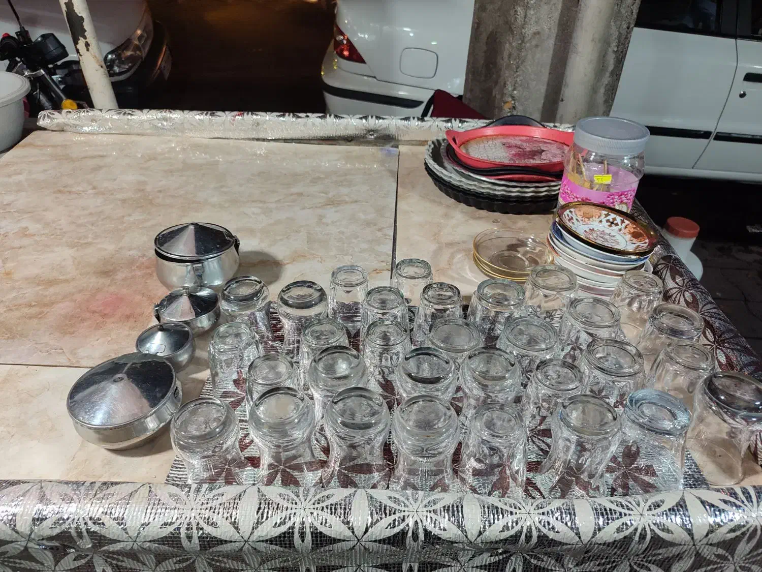 بساط چایی فروشی|استخدام خدمات فروشگاه و رستوران|رشت, جانبازان|دیوار