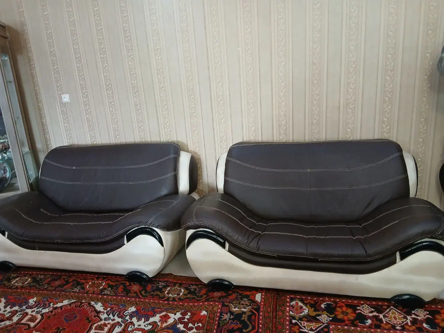 مبل راحتی چرمی ۹نفره|مبلمان خانگی و میز عسلی|بناب, |دیوار