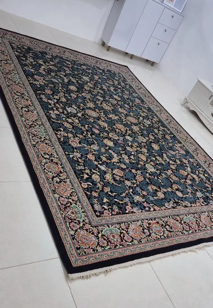 فروش یک جفت فرش ۹ متری به همراه کناره ۳ متری|فرش|بندرعباس, |دیوار