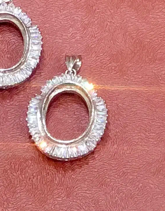 مدال نقره|جواهرات|تهران, نیروی هوایی (پیروزی)|دیوار