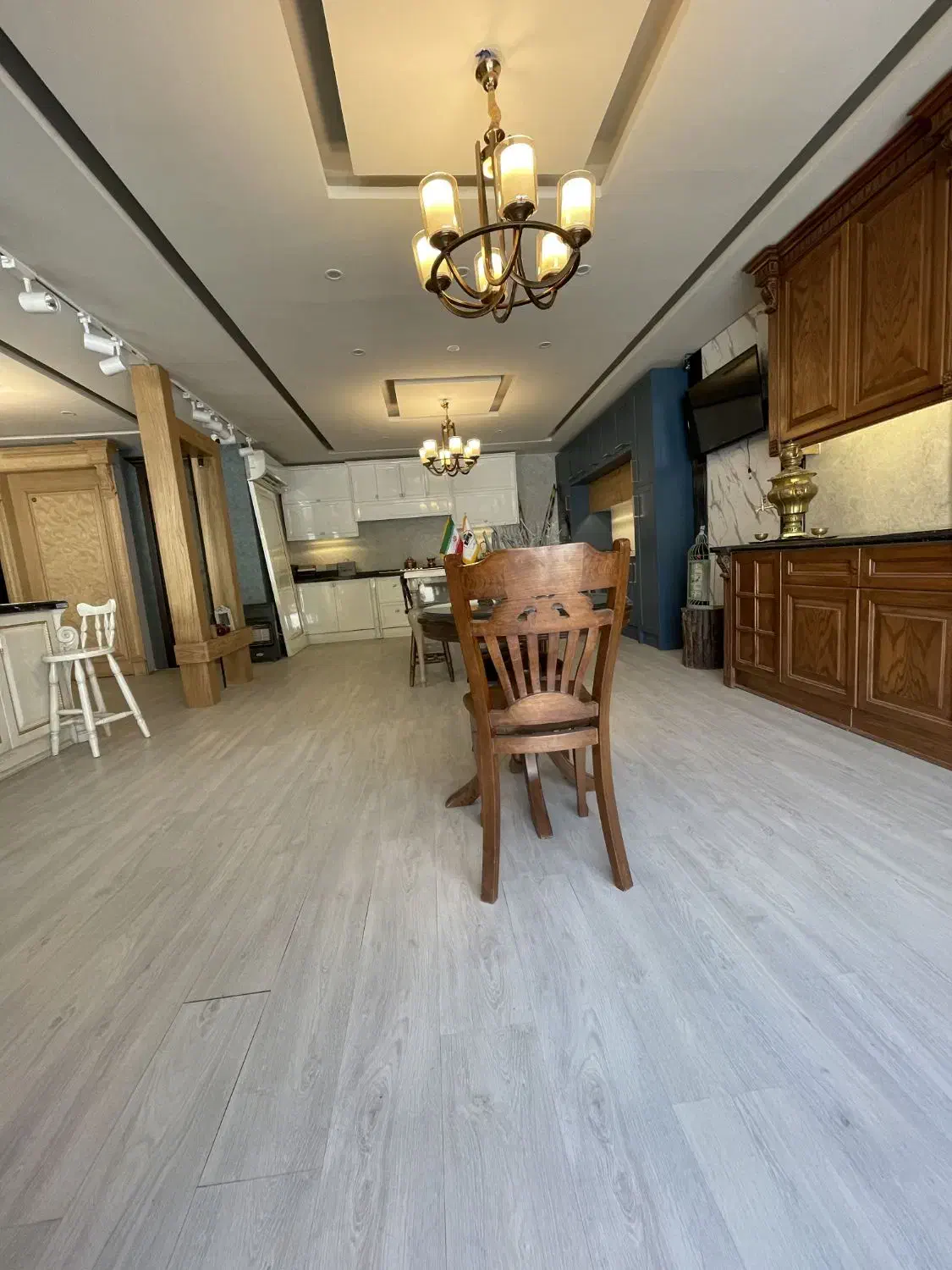 منشی و فروشنده|استخدام اداری و مدیریت|پردیس, شهرک صنعتی کمرد|دیوار