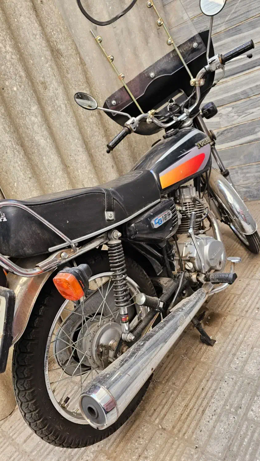 موتور 95 کاربراتی بسیار سالم کم کارکرد واقعی|موتورسیکلت|تهران, دولاب|دیوار