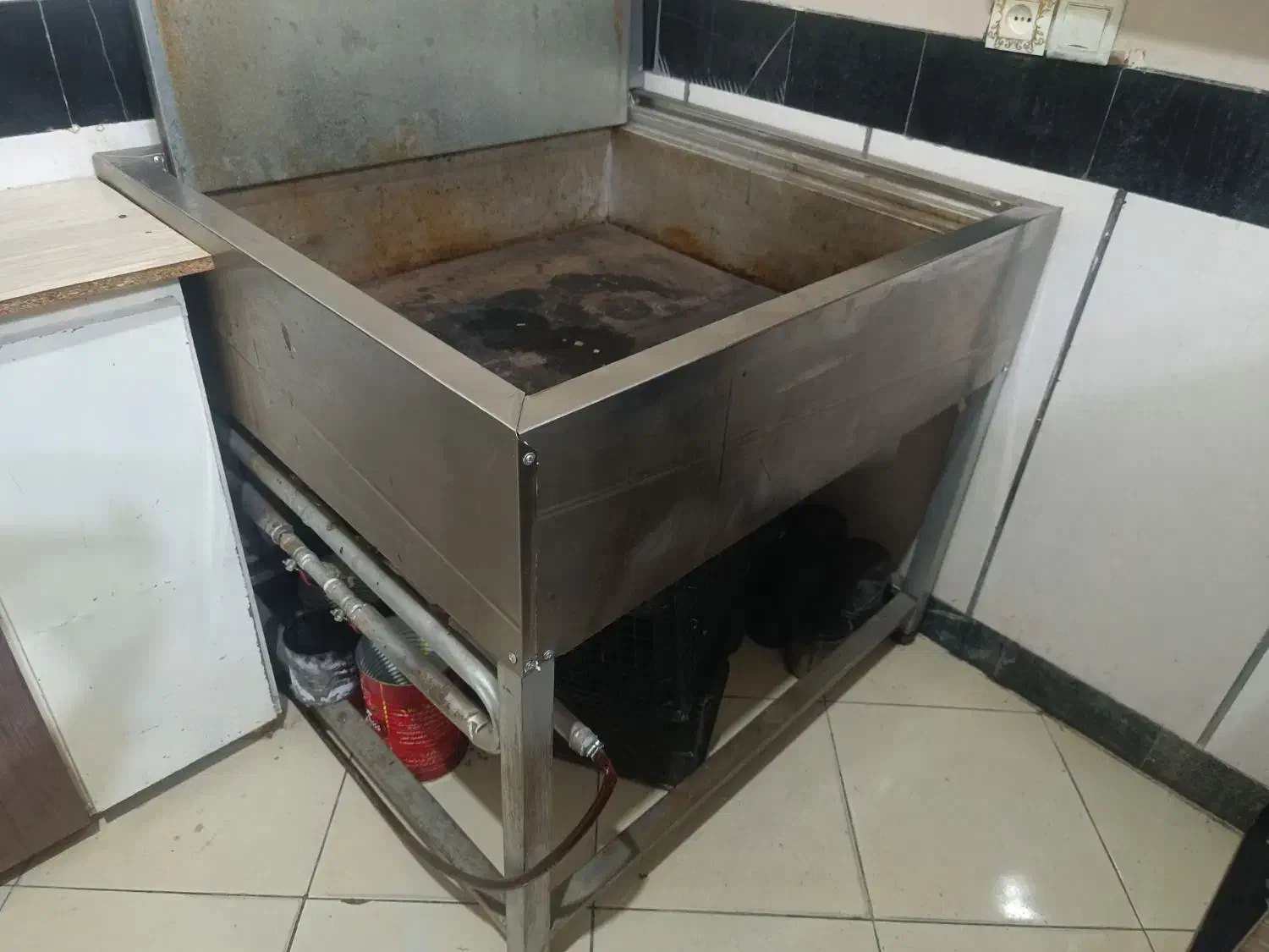 فردیزی سنگی|کافیشاپ و رستوران|مشهد, نیزه|دیوار