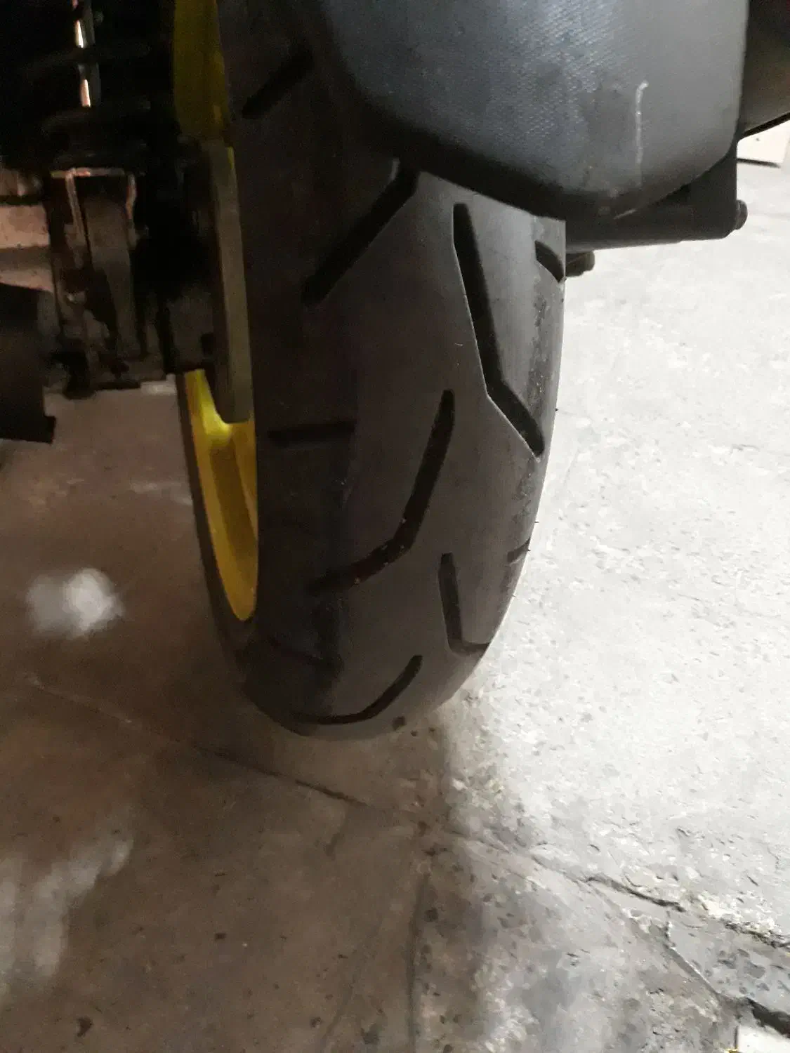 ایروکس ۴۰۱  عروسک|موتورسیکلت|کرج, اتحاد|دیوار