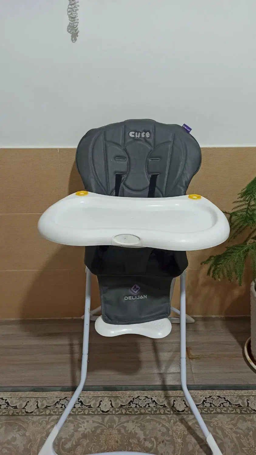 صندلی غذا بچه و کالسکه|تخت و صندلی بچه|شیراز, شهرک کوشکک|دیوار