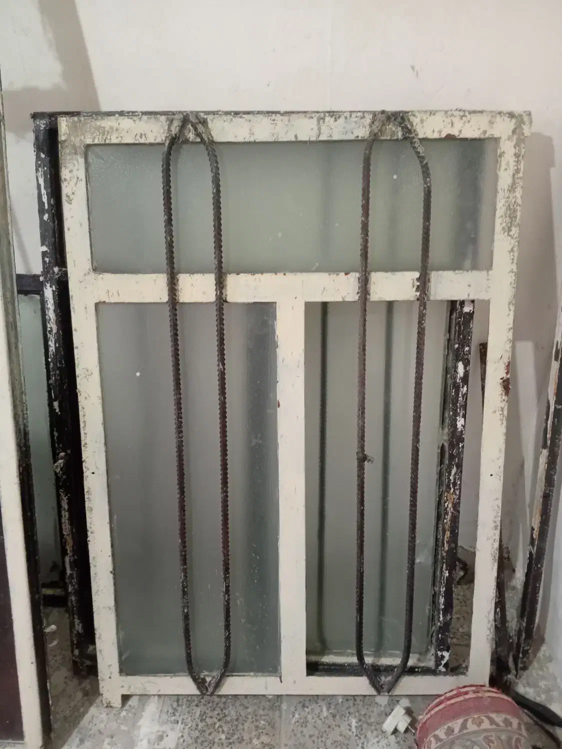 دو عدد پنجره و یک عدد درب ورودی حال|مصالح و تجهیزات ساختمان|خرم‌آباد, |دیوار