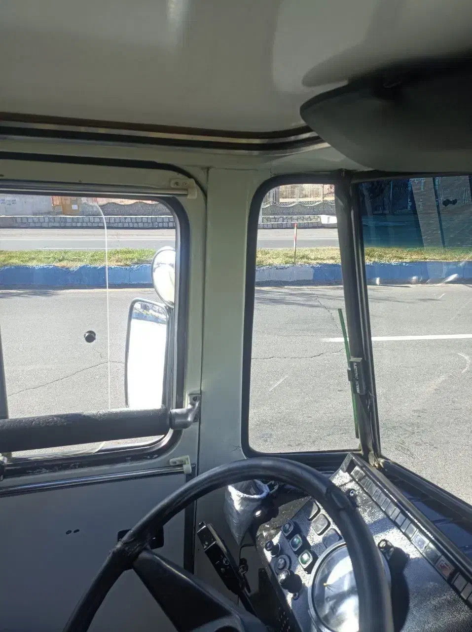 مینی بوس بنز مدل ۷۲|خودرو سنگین|اهر, |دیوار