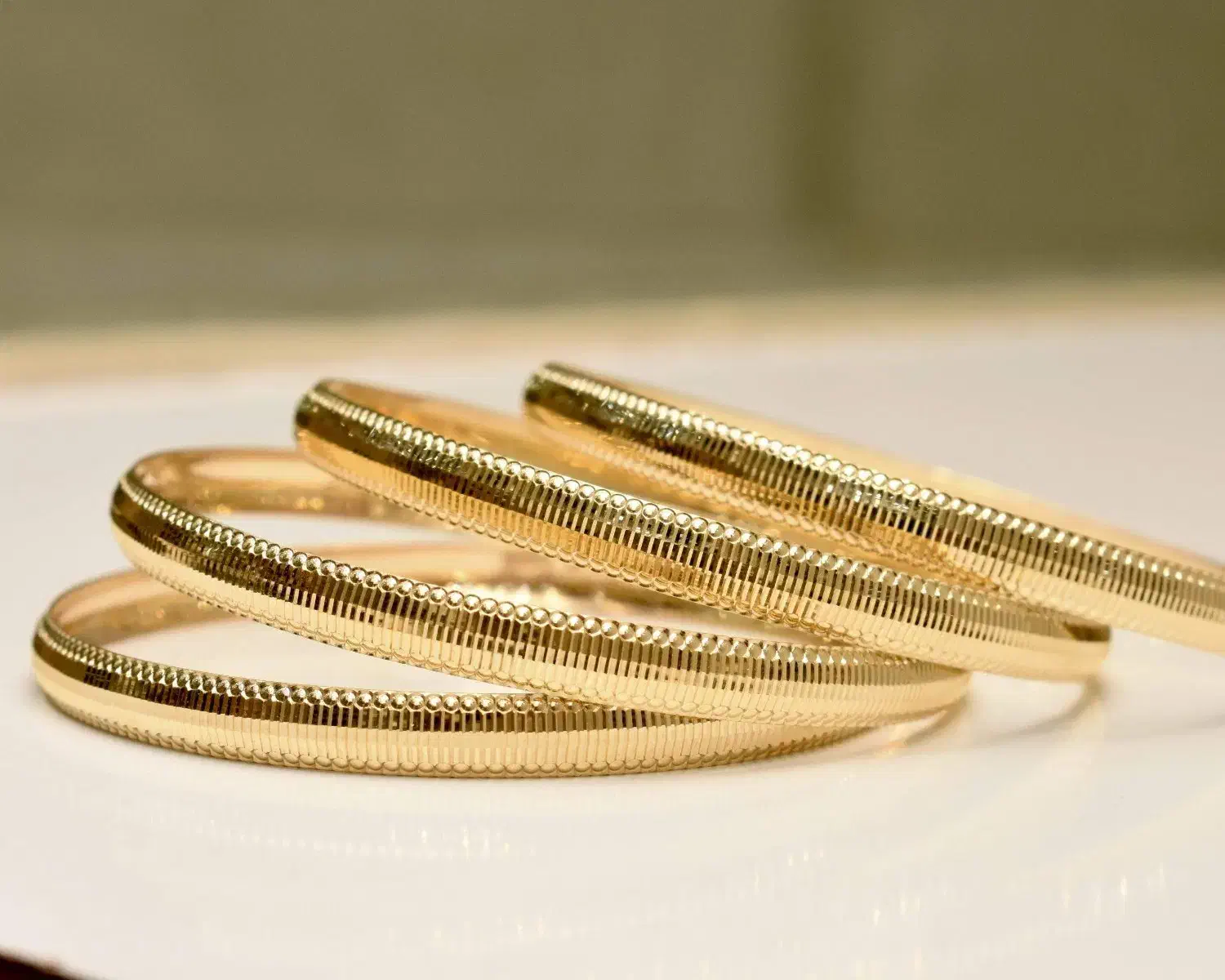 طلای گمشده|اشیا|درگهان, |دیوار