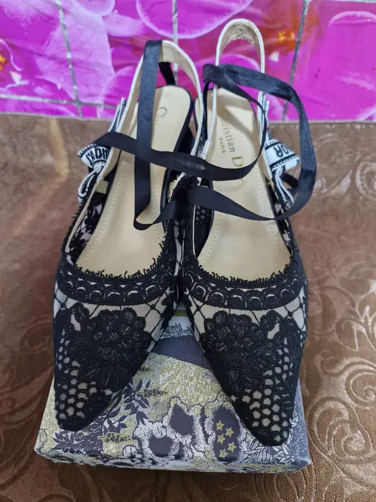 دو جفت کفش زنانه سایز ۳۸|کیف، کفش، کمربند|کیش, |دیوار