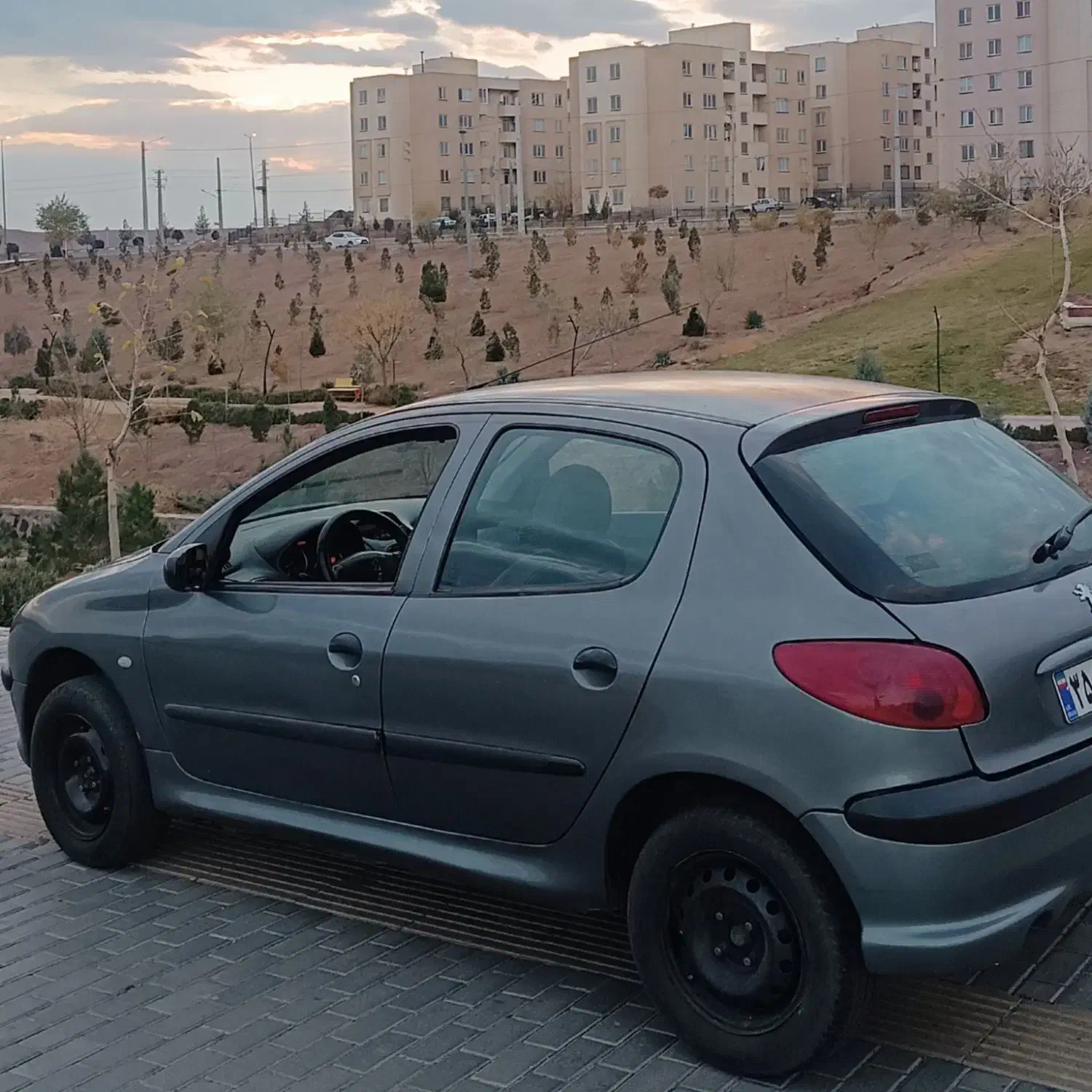 206 اتوماتیک خونگی|خودرو سواری و وانت|پرند, فاز ۴|دیوار