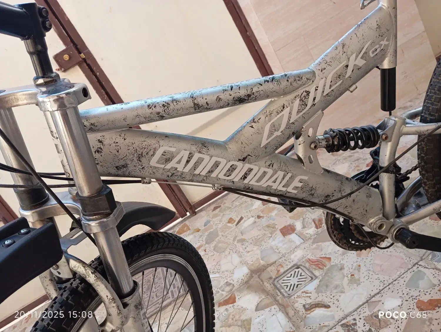 دوچرخه سایز ۲۶ کمک وسط|دوچرخه، اسکیت، اسکوتر|خمینی‌شهر, |دیوار