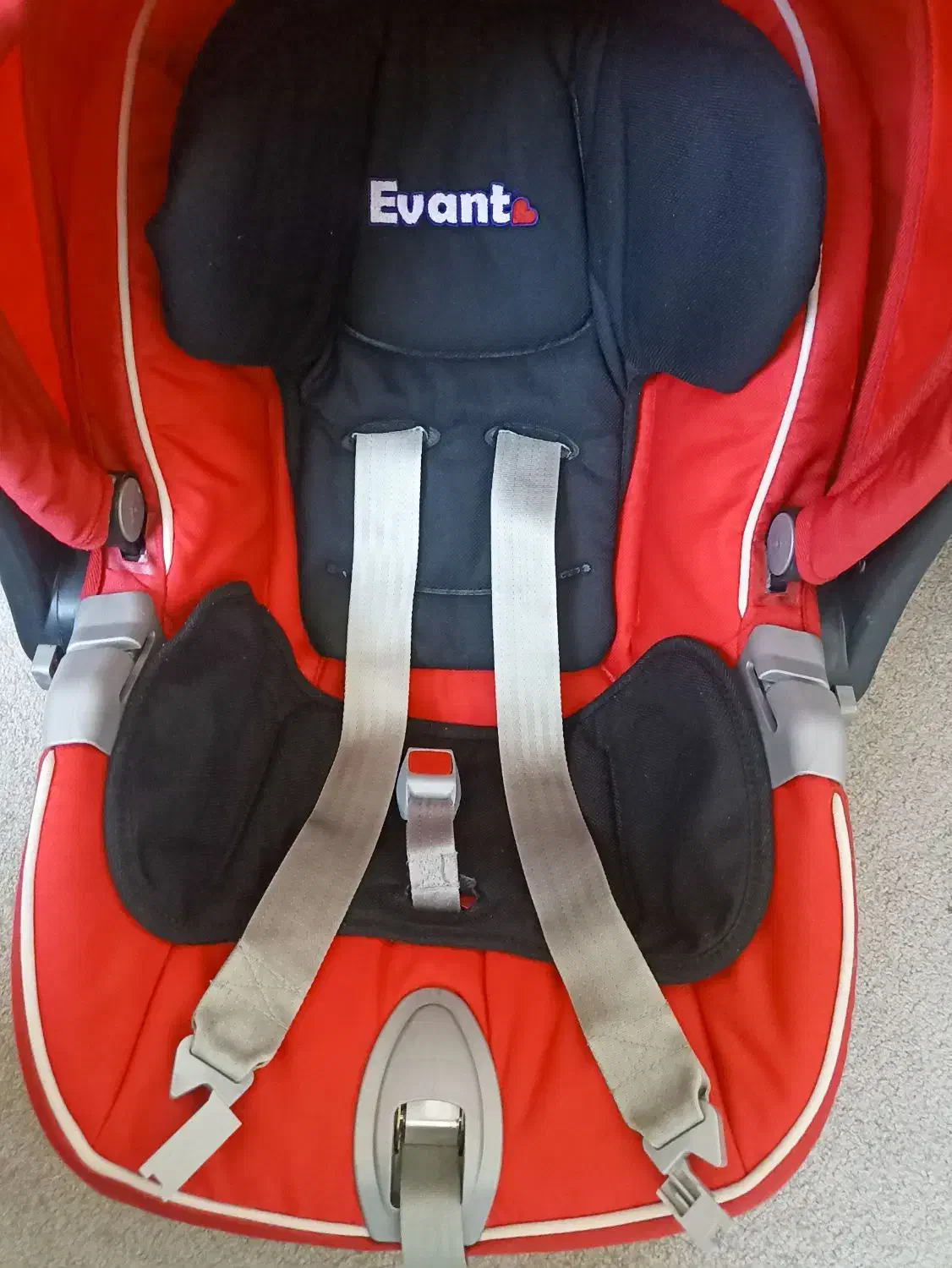 کریر و صندلی ماشین برند ایوانت آلمانی|کالسکه و لوازم جانبی|شاهینشهر, عطار|دیوار