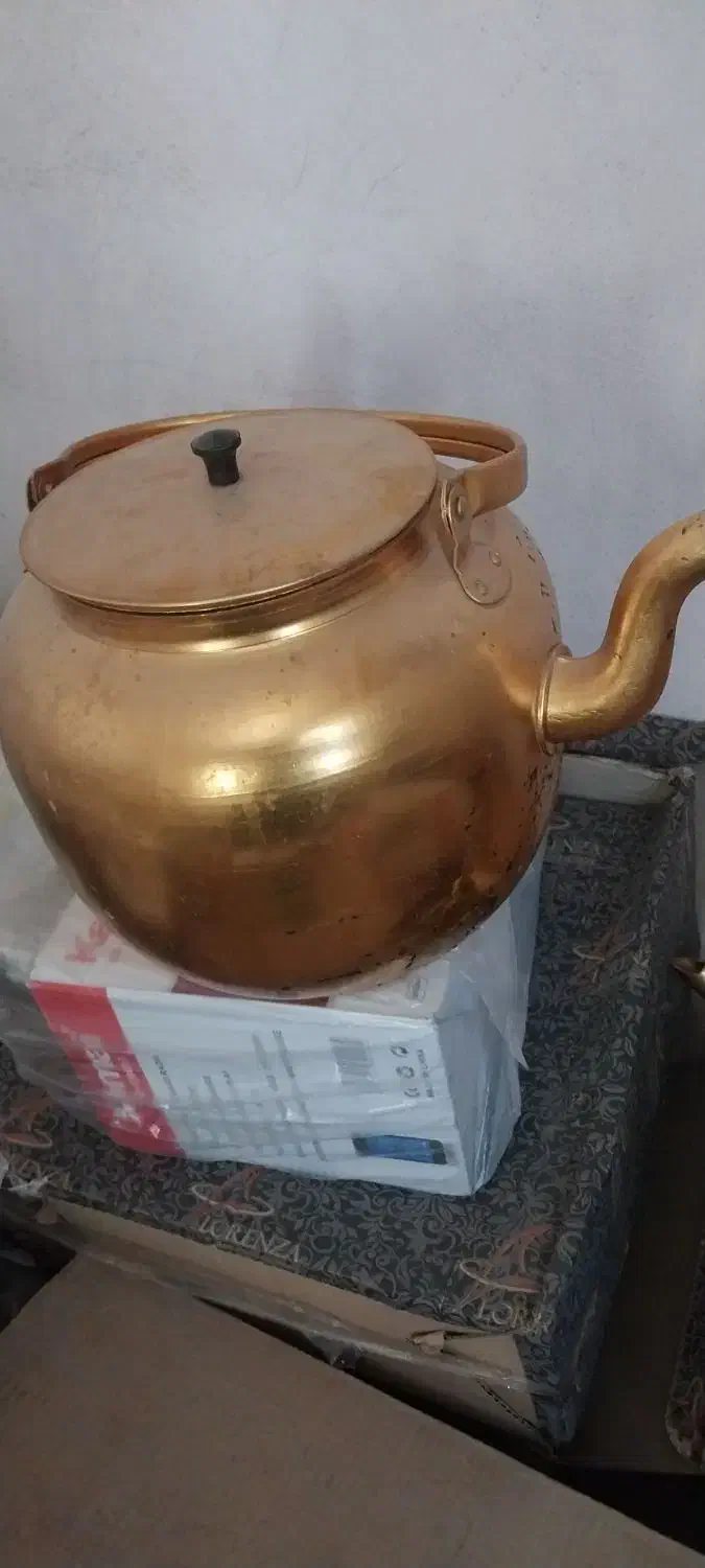 یک جفت پشتی نونو کتری بزرگ لوستر اشپزخانه|میز و صندلی غذاخوری|دورود, |دیوار