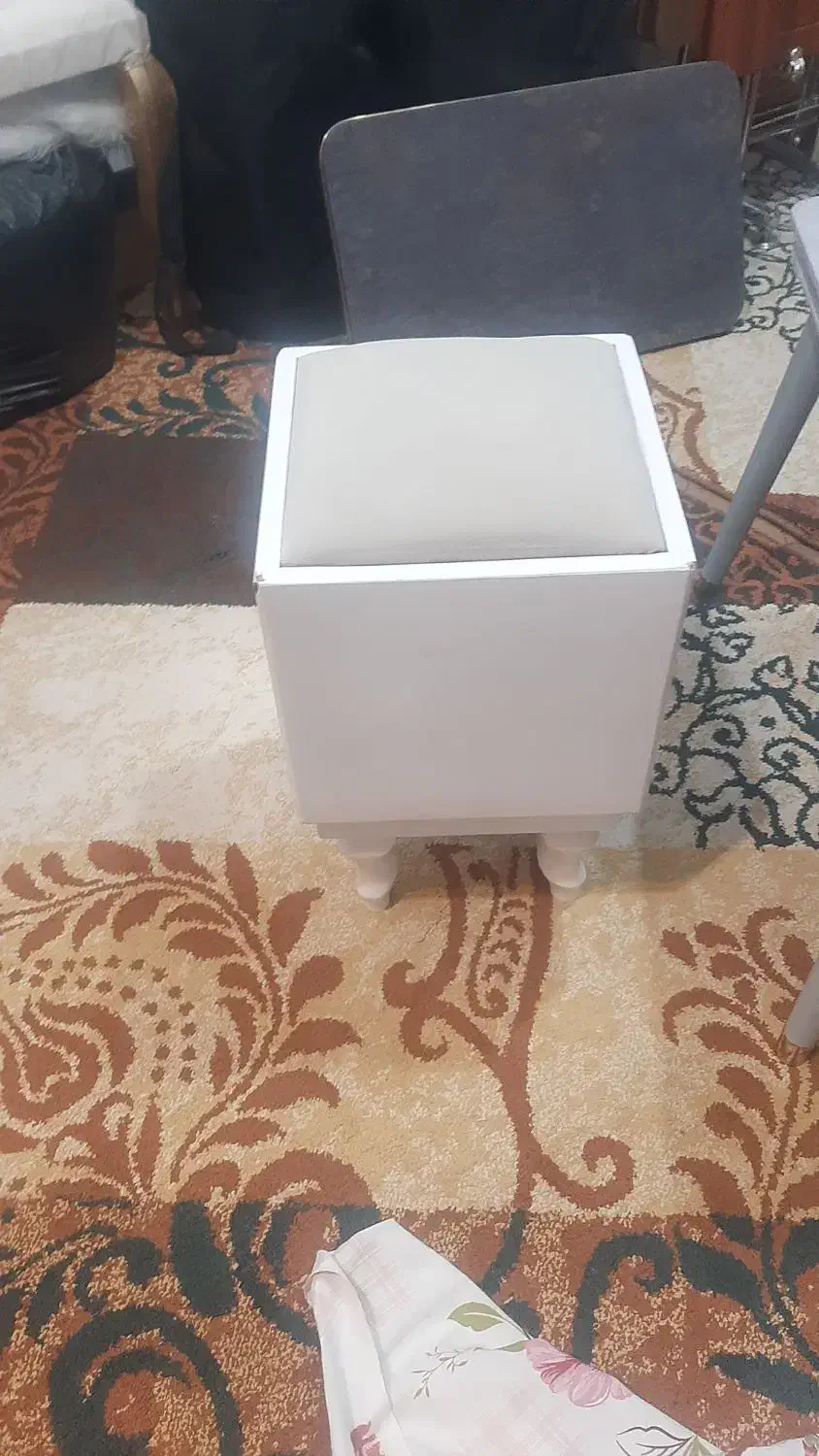 چندتا عسلی وپاتختی نو|مبلمان خانگی و میز عسلی|شهرکرد, |دیوار