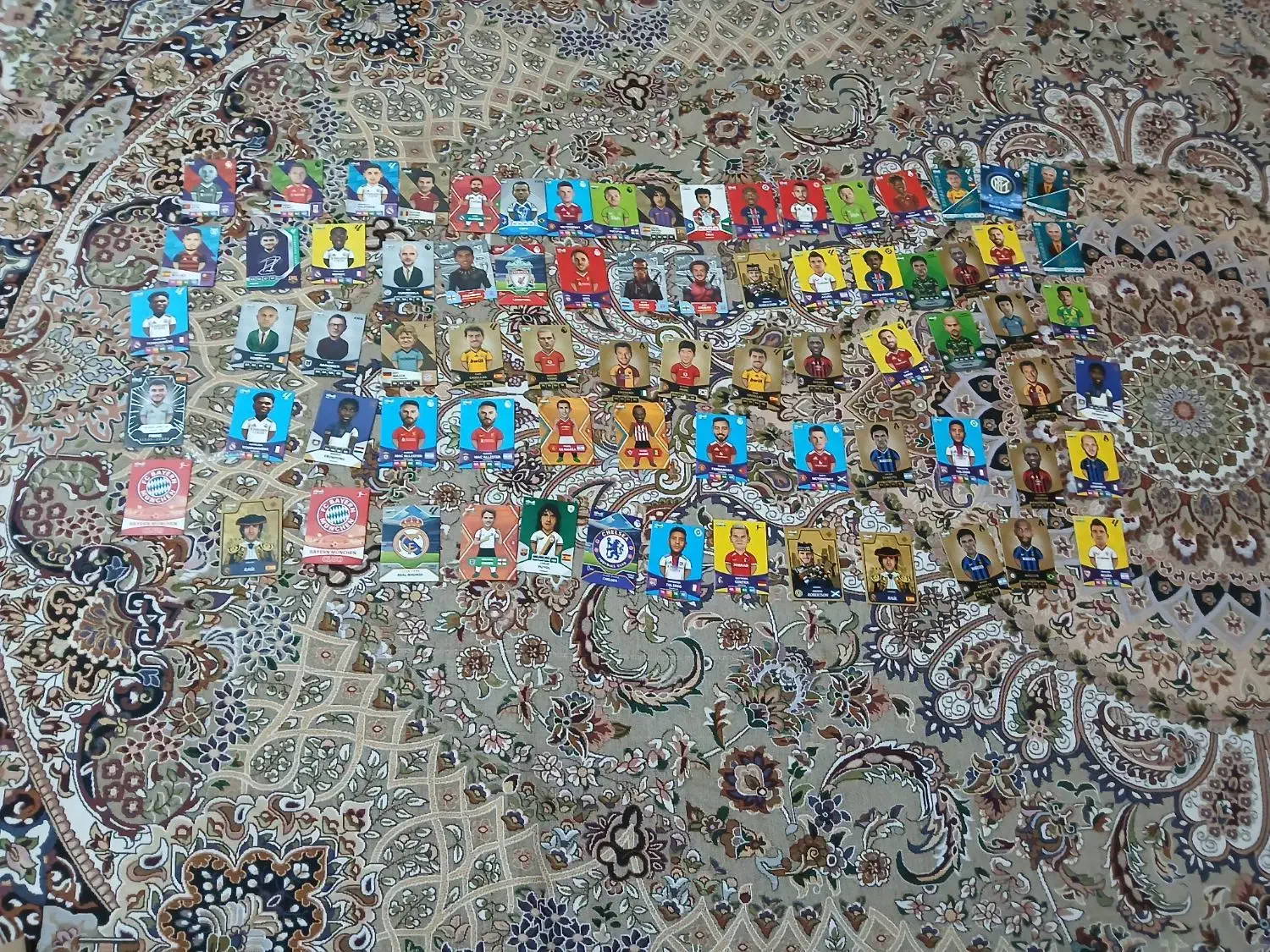 کیمدی|کلکسیون و سرگرمی|شال, |دیوار