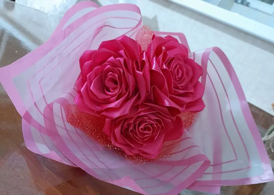 ۳شاخه گل روبانی|گل مصنوعی|اهر, |دیوار