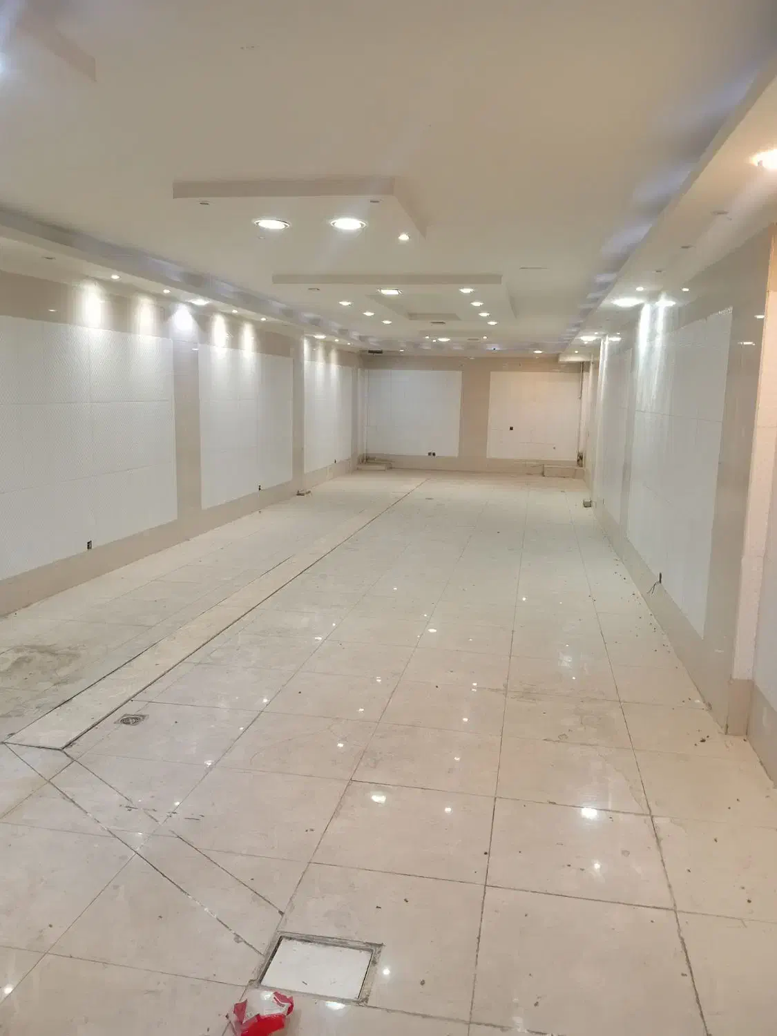 ۹۱ متر مغازه بر خ‌ اصلی بازار کاشی‌وشوینده اجاره|اجارهٔ مغازه و غرفه|تهران, بنی‌هاشم|دیوار