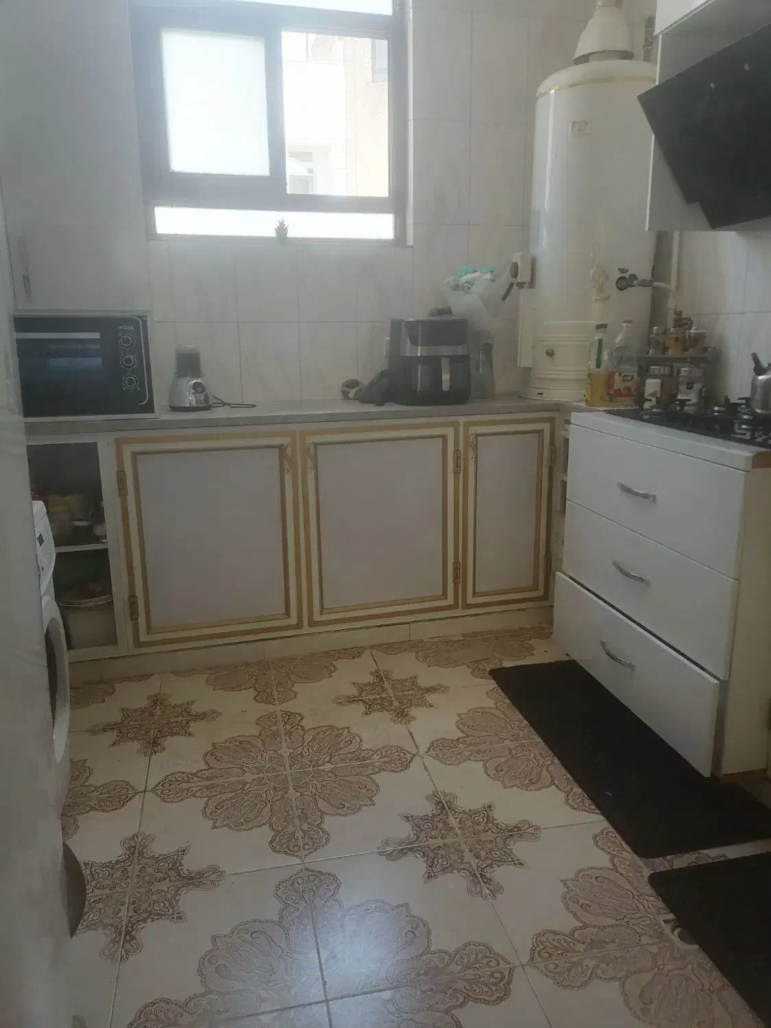 نقاشی ساختمان و تزیینات|خدمات پیشه و مهارت|احمدسرگوراب, |دیوار