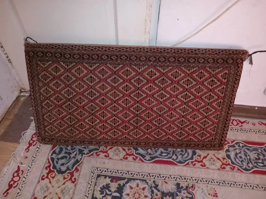 پشتی دستباف|پشتی|رودهن, |دیوار