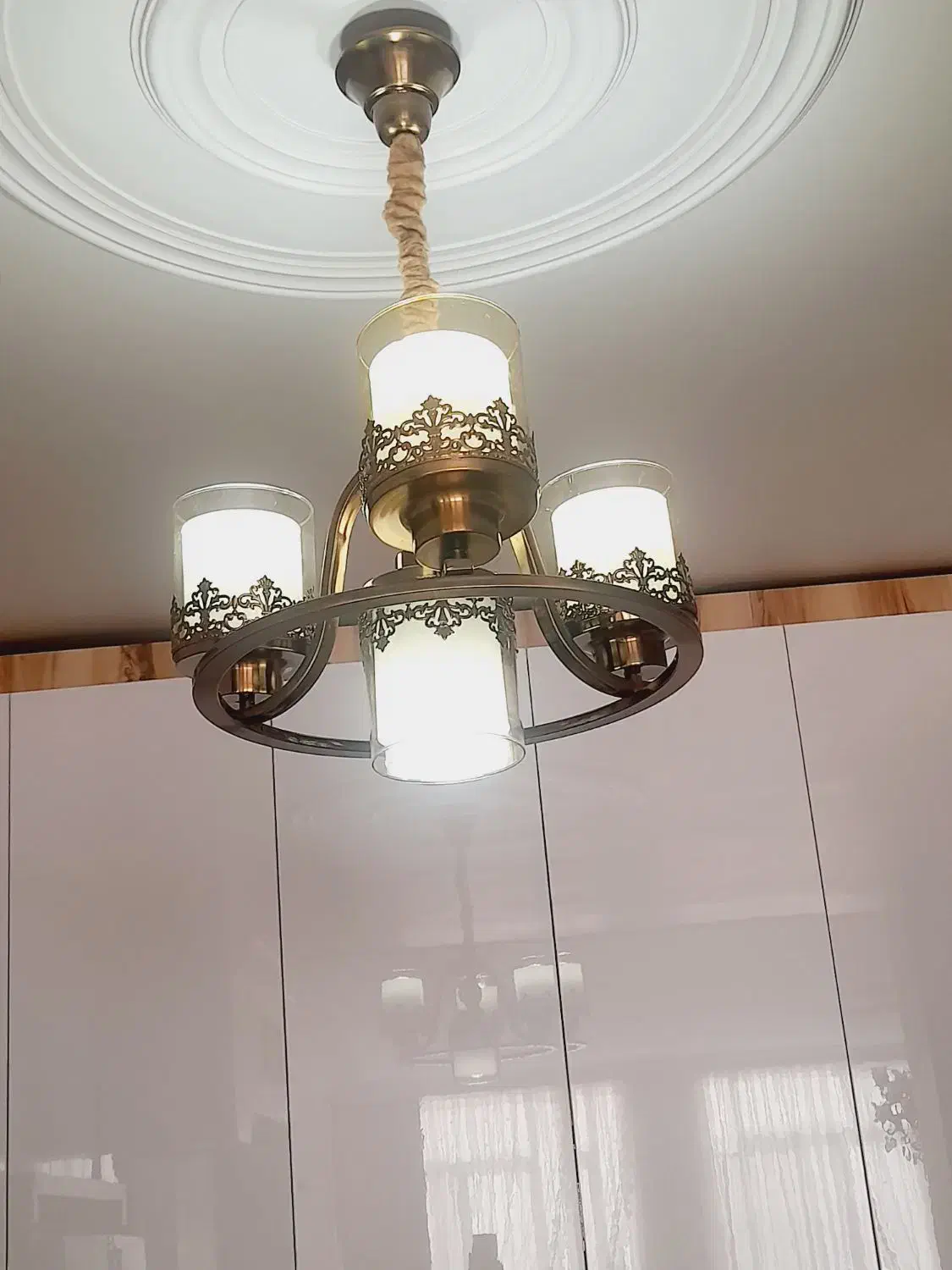 لوستر ۴شعله مدرن|لوستر و چراغ آویز|تهران, ورزشگاه آزادی|دیوار