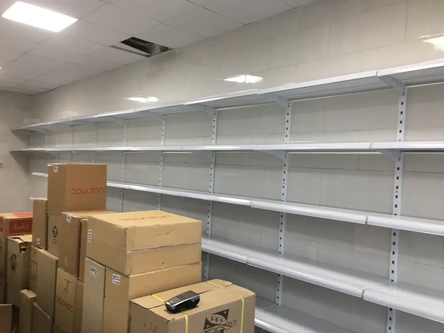 قفسه ترک طراحی حرفه ای|فروشگاه و مغازه|شیراز, حومه شیراز|دیوار