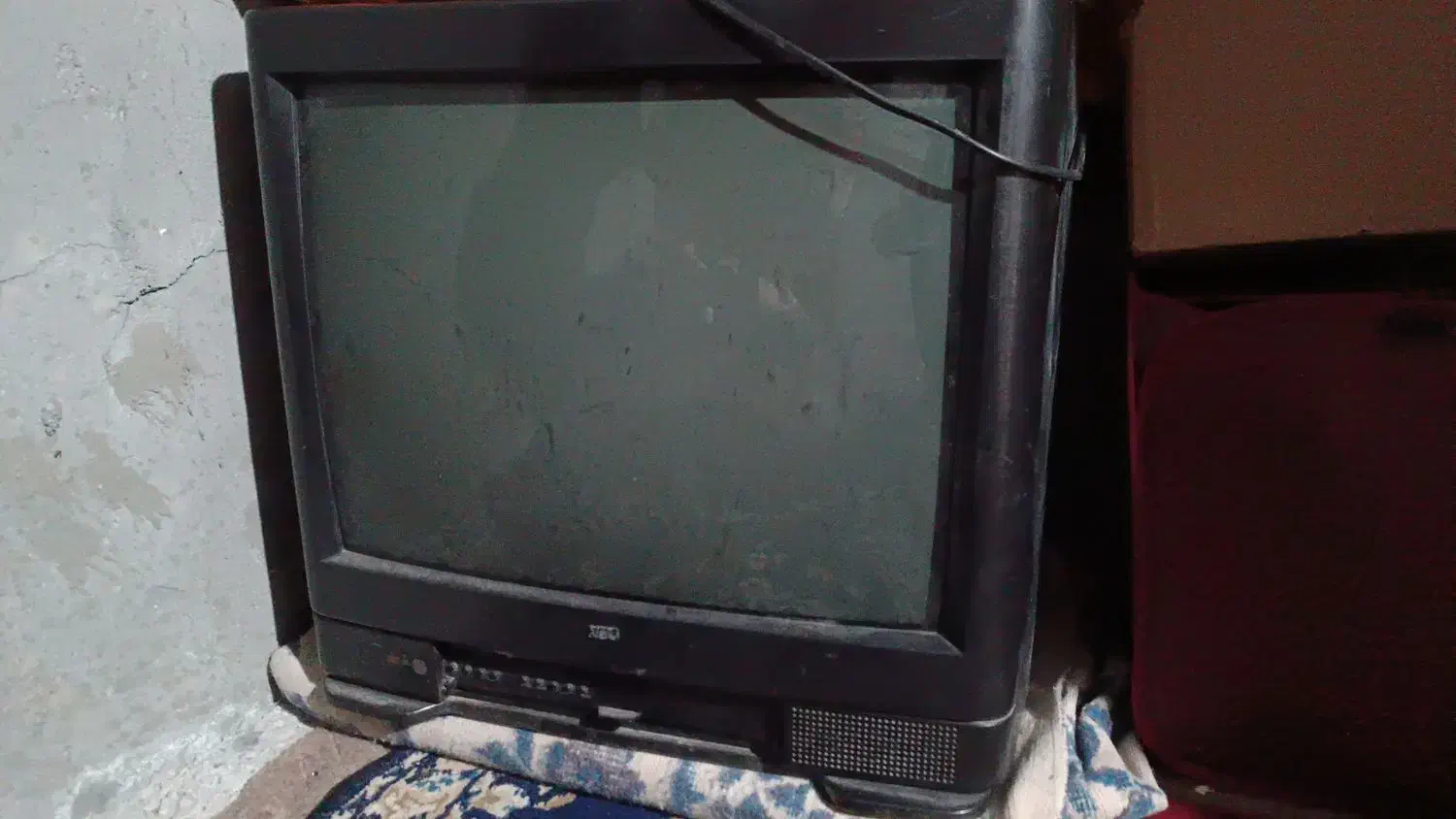 تلویزیون قدیمی|تلویزیون و پروژکتور|شیراز, کرونی(خاتونک)|دیوار