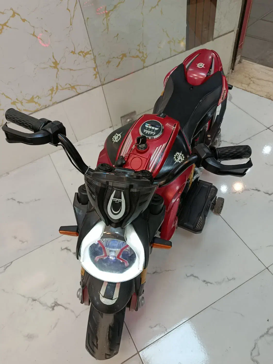 موتور شارژی|اسباب‌بازی بچه|سنگر, |دیوار