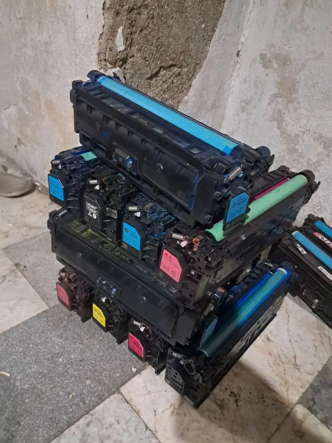 کاتریج داغی تعداد 140عدد بفروش میرسد|پرینتر، اسکنر، کپی، فکس|تهران, مطهری|دیوار